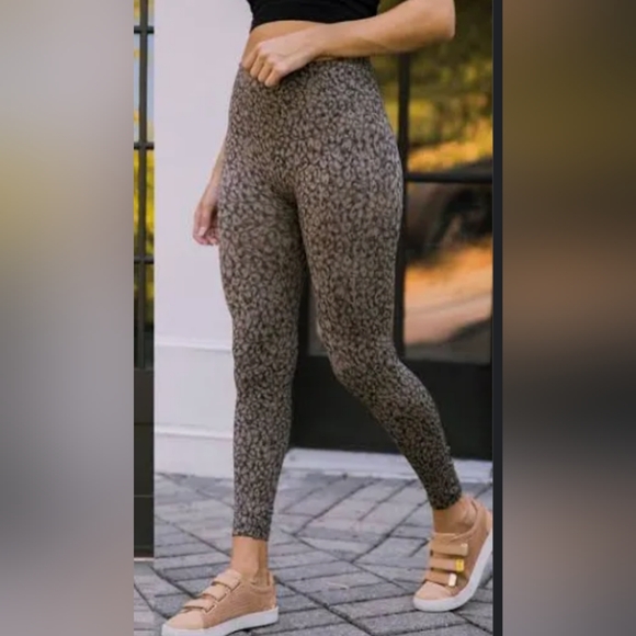 SPANX Pants - SPANX Tan Animal print Leggings..